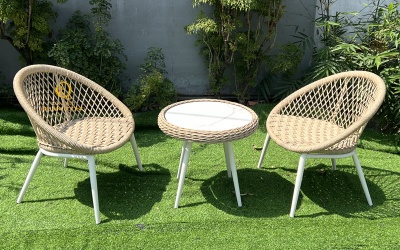 Bàn ghế giả mây QD-2110 sử dụng cho ban công sân vườn nhỏ gọn và tiện lợi