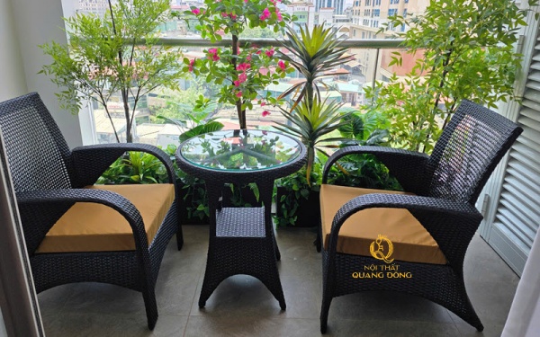 Bộ bàn ghế café ngoài trời chất liệu mây nhựa cao cấp – Nội Thất Quang Đông.