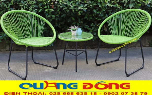 Mẫu bàn ghế giả mây QD-308 với tông màu tươi tắn cùng kiểu dáng thanh mảnh, gọn gàng, thích hợp cho cho không gian sân vườn, ban công, hồ bơi, resort.