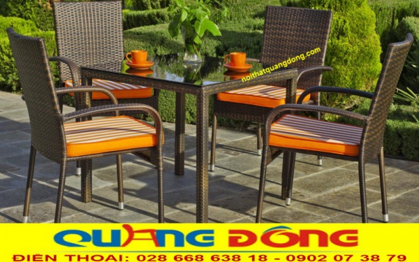 Bộ bàn ghế giả mây QD-324 là thiết kế dành cho sân vườn, khu vực ngoài trời quán cafe, khu resort 