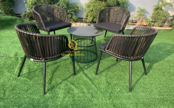 Mẫu bàn ghế giả mây QD-331 thiết kế theo kiểu 3D mới vào bộ sưu tập bàn ghế của Nội thất Quang Đông, với thiết kế sang trọng, độc đáo
