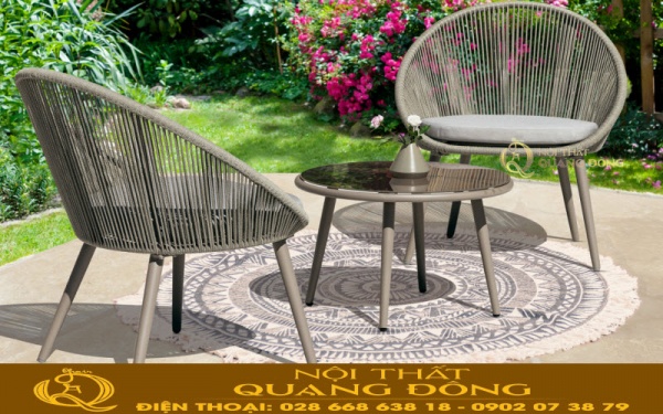 Bàn ghế mây nhựa sân vườn đan sợi dây dù polyethene cao cấp kết hợp chât sắt sơn tĩnh điện được vuốt col tạo dáng nghệ thuật tạo nét thanh gọn, tao nhã