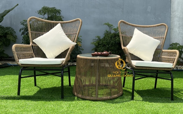 Mẫu bàn ghế cafe sân vườn QD-387 sử dụng sợi mây nhựa tròn cao cấp và thép ống phi 25 sơn tĩnh điện chắc chắn