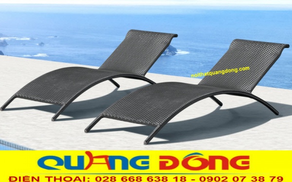 Mẫu ghế nằm hồ bơi thư giãn ngoài trời thiết kế đơn giản với mây nhụa bản dẹp cao cấp kháng tia UV cực tím, sử dụng lối đan lóng truyền thống đẹp mắt