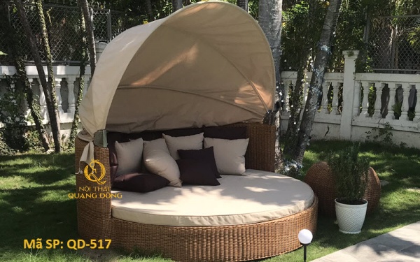 Bộ giường tắm nắng giả mây ấn tượng, rộng thoáng, phong cách hiện đại với thiết kế có mái vòm che nghệ thuật,vừa giúp giảm thiểu ánh nắng trực tiếp cho người dùng
