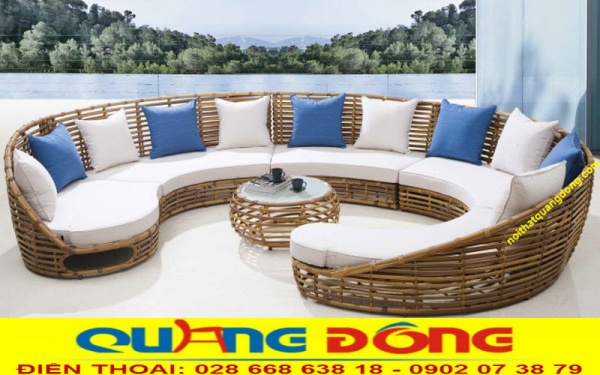 Mẫu sofa giả mây tuyệt vời cho kiến trúc nội thất hiện đại với thiết kế tạo điểm nhấn bằng các khối băng ghế uốn cong mềm mại