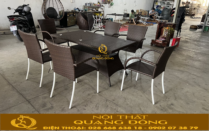 Bàn ghế mây nhựa QD-2113 được sản xuất tại xưởng Nội Thất Quang Đông