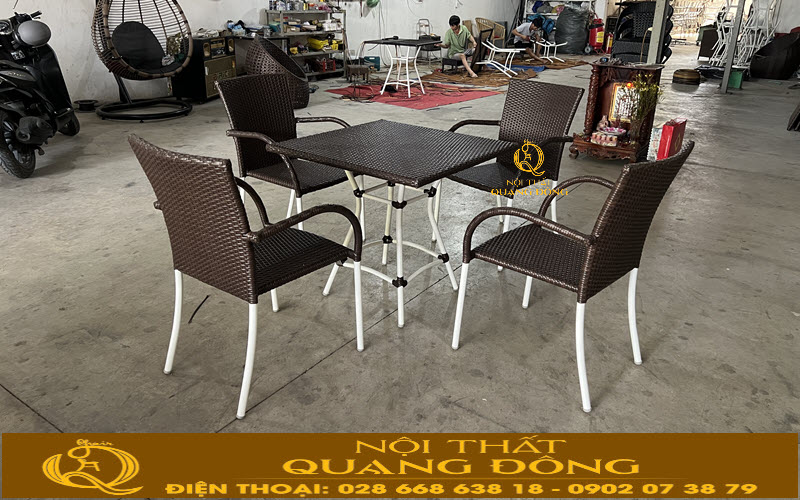 Bàn ghế giả mây QD-2112 bền bỉ ở không gian ngoài trờ