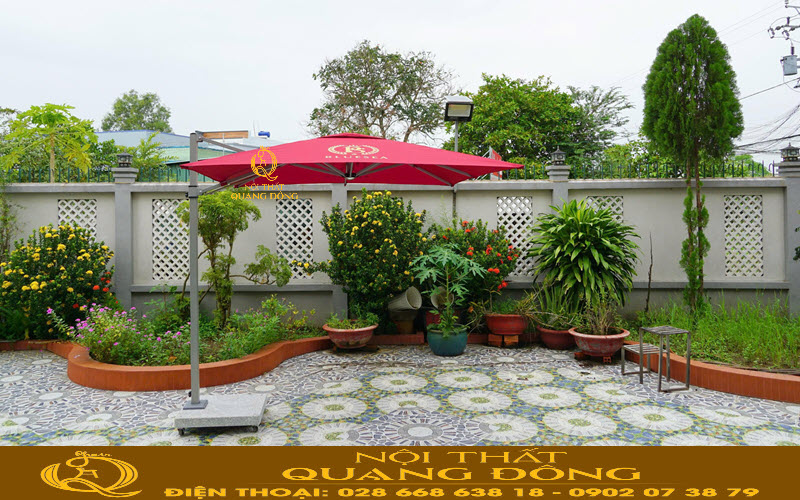 Dù nghiêng lệch tâm vuông với khả năng che nắng vô cùng tiện ích