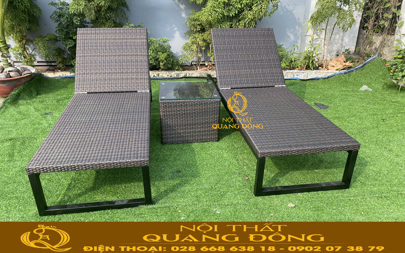 Ghế nằm hồ bơi QD-1269 được thiết kế đơn giản Ghế nằm hồ bơi QD-1269 thiết kế kiểu dáng đơn giản, có thang nâng hạ
