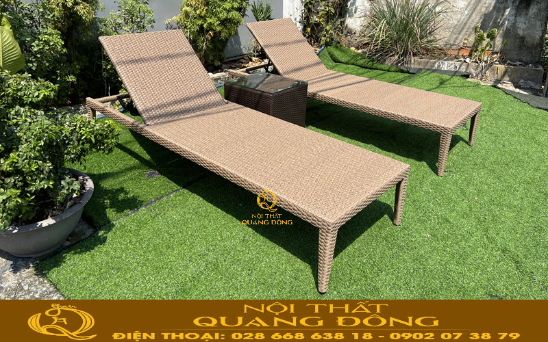 Ghế hồ bơi ngoài trời có thiết kế đơn giản được mọi người ưa chuộng