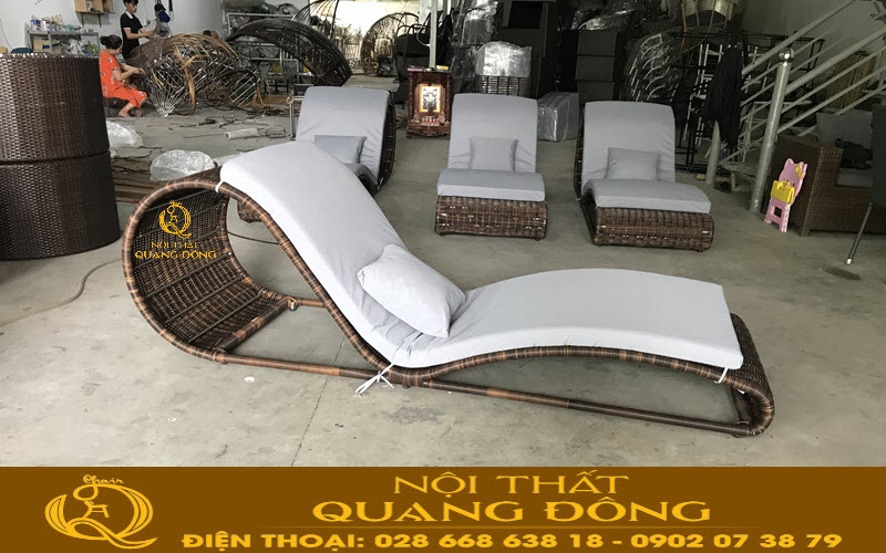 Ghế tắm nắng mây nhựa được là từ những chất liệu bền bỉ
