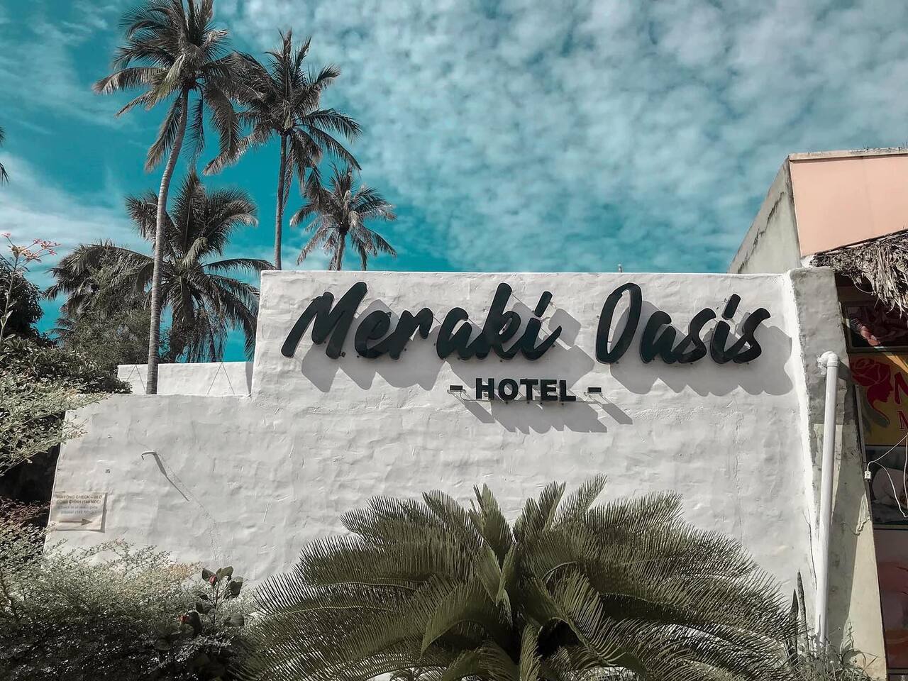 Meraki Oasis Hotel nổi bật với thiết kế gam màu trắng Meraki Oasis Hotel với thiết kế gam trắng hiện đại