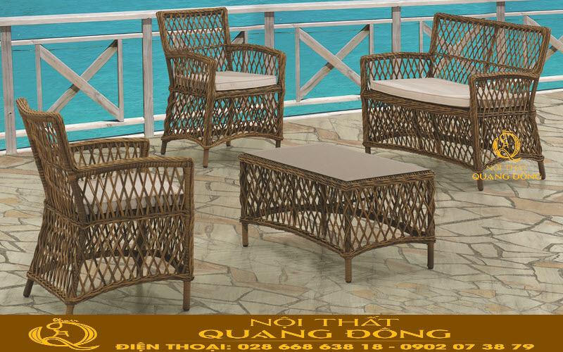Sofa mây nhựa QD-717 mang gam màu vàng đồng