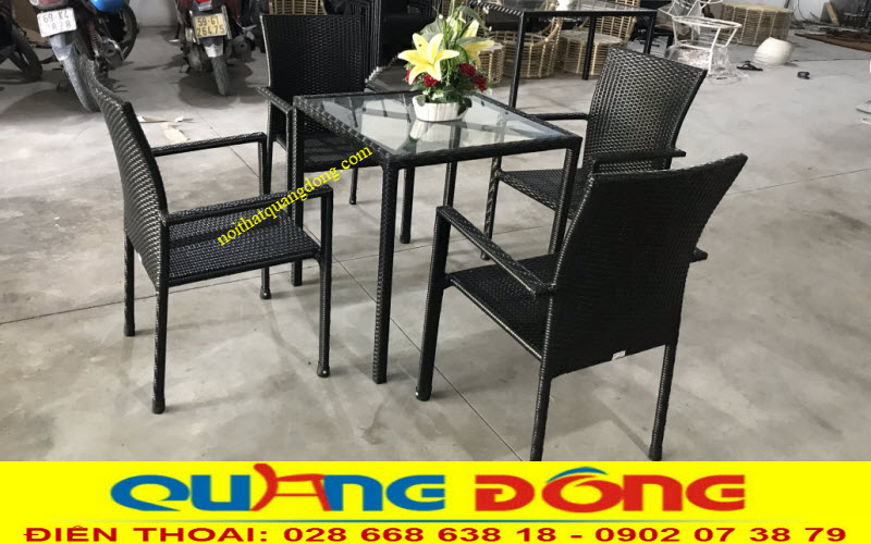 Mẫu bàn ghế giả mây cho quán cafe