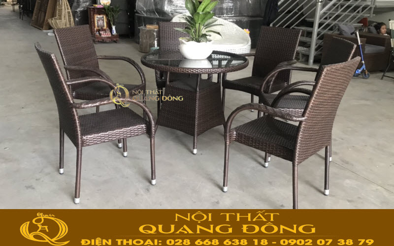 Mẫu bàn 6 ghế cho sân vườn ngoài trời bằng nhựa giả mây