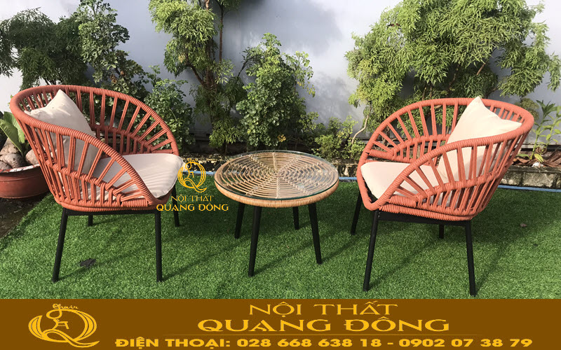 Bộ bàn ghế giả mây QD-2085 đan dây dù polyethene góc nghiêng hoàn hảo