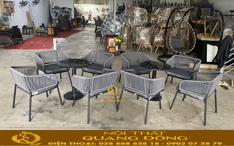 Bàn ghế giả mây QD-2096 được ghi hình tại xưởng Nội thất Quang Đông