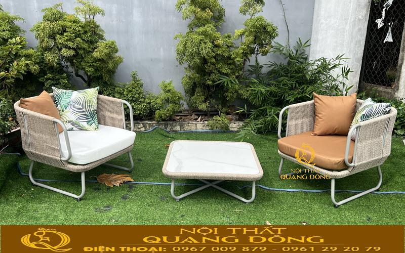 Mẫu bàn ghế giả mây QD-2118 sang trọng cho không gian ban công Bàn ghế mây nhựa QD-2118 thiết kế gọn gàng, thanh lịch