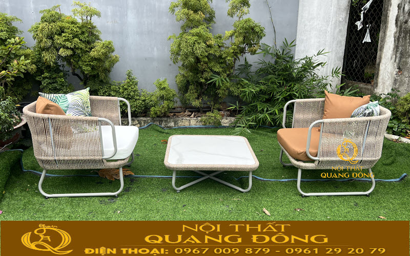 Bàn ghế mây nhựa QD-2118 đan thủ công tỉ mỉ, khéo léo Sợi dây dù mang vẻ đẹp tự nhiên, gần gũi, bền bỉ
