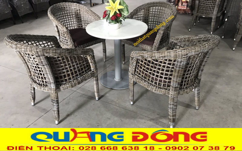 Bàn ghế giả mây đan sợi mây tròn dùng cho sân vườn