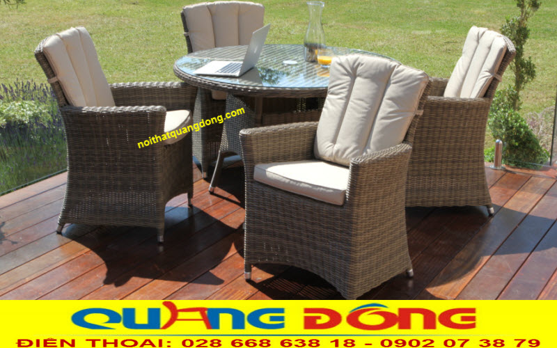 Mẫu bàn ghế giả mây QD-377 thân thiện hòa quyện cùng thiên nhiên với chất mộc mac của màu sắc mây nhựa