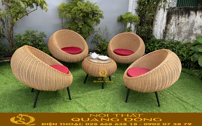 Bàn ghế mây nhựa đa dạng về kiểu dáng, màu sắc cùng chất liệu