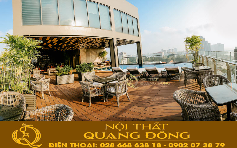 Bàn ghế mây nhựa tại khách sạn Northern Charm Sài Gòn