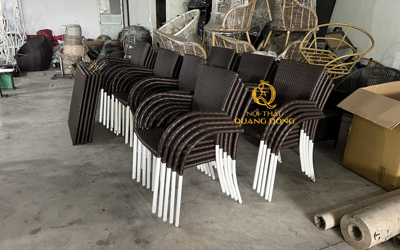 Bàn ghế mây nhựa chịu được nắng mưa thất thường
