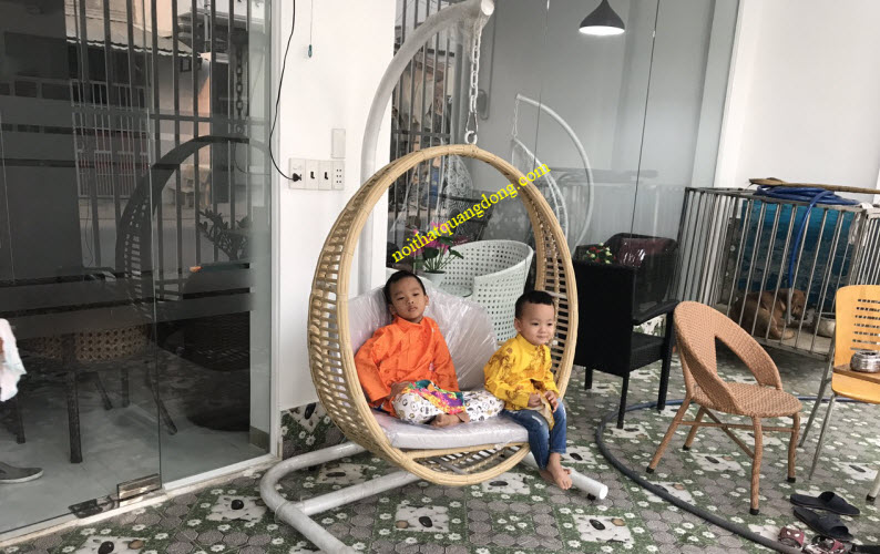 ghế xích đu nhựa giả mây