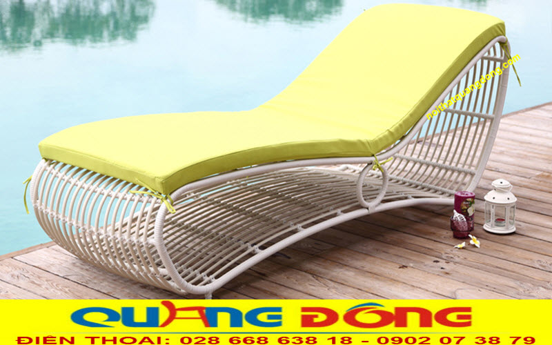 Ghế nằm thư giãn bằng mây nhựa chất lượng Quang Đông Mẫu ghế nằm hồ bơi giả mây cao cấp QD-1249 hiện đại, sang trọng