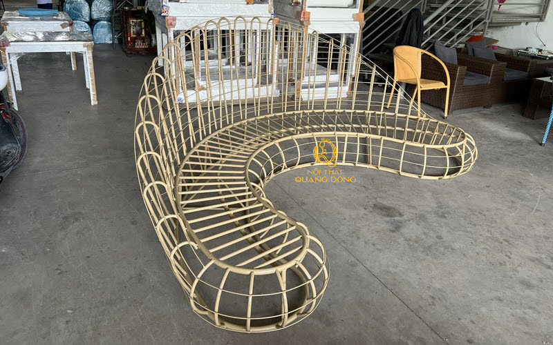 Hoàn thiện khung sofa giả mây QD-712 được sơn tĩnh điện chắc chắn